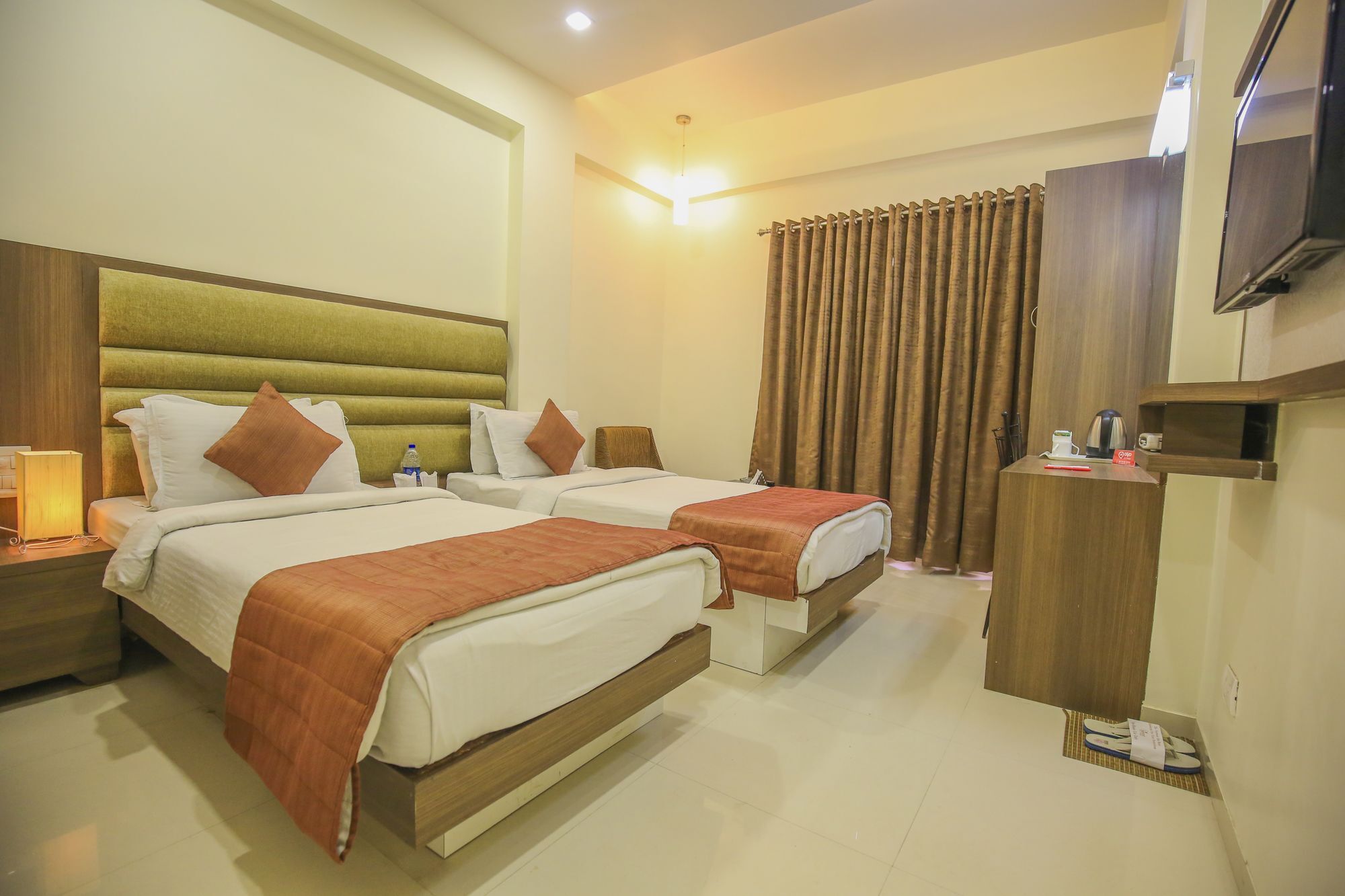 Oyo 8758 Hotel Swagatam Ahmedabad Luaran gambar